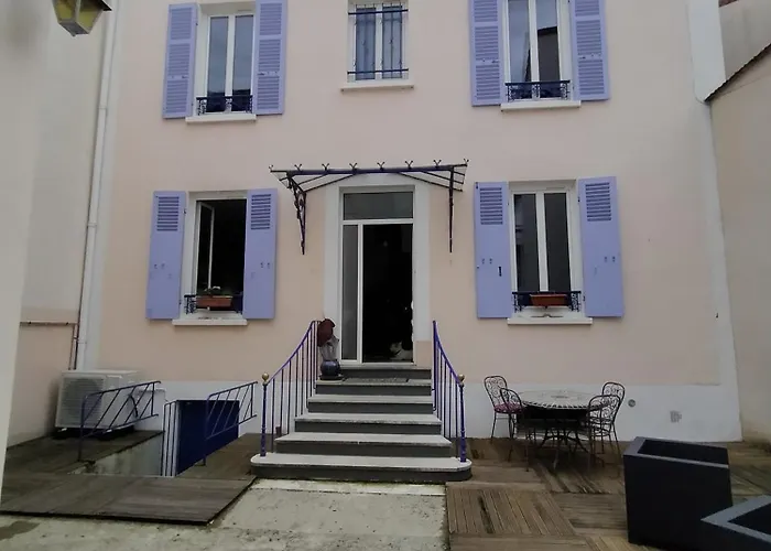 La Maison Bleue