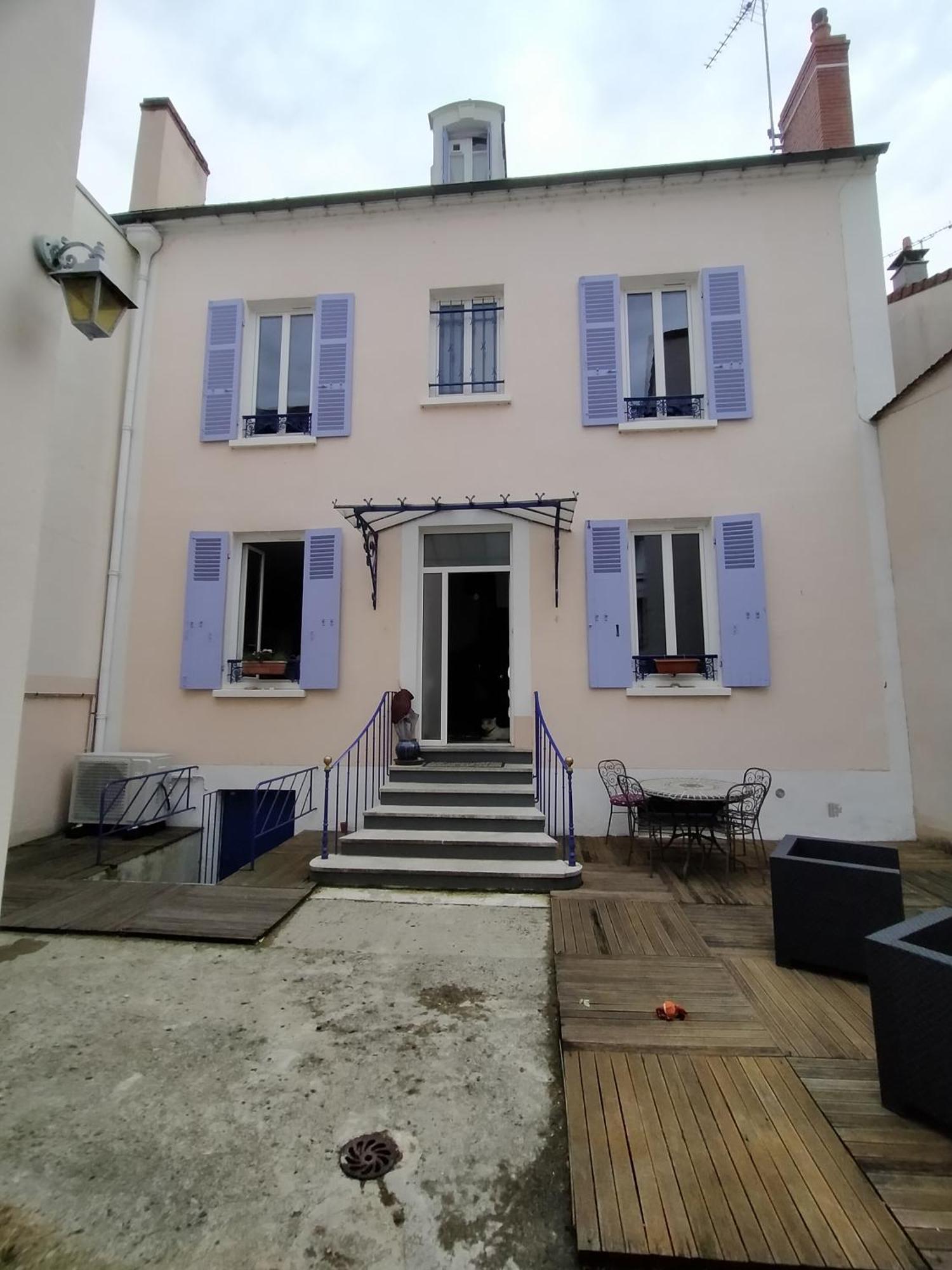 La Maison Bleue Privatunterkunft Vichy